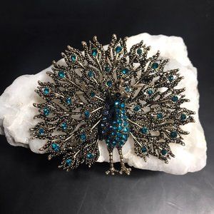 Stunning gorgeous blue rhinestone Peacock brooch / pendant brand new